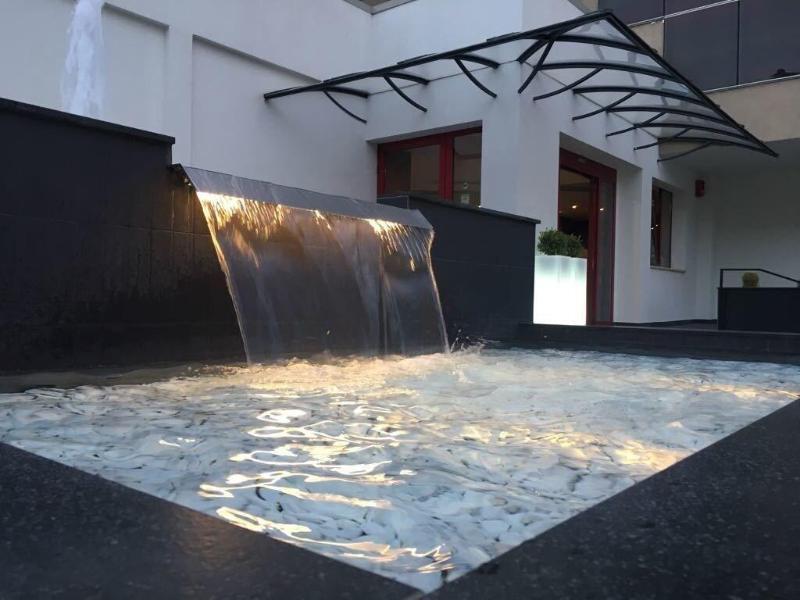 Domus Grand Hotel ريندي المظهر الخارجي الصورة