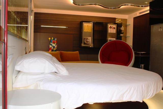 Domus Grand Hotel ريندي المظهر الخارجي الصورة